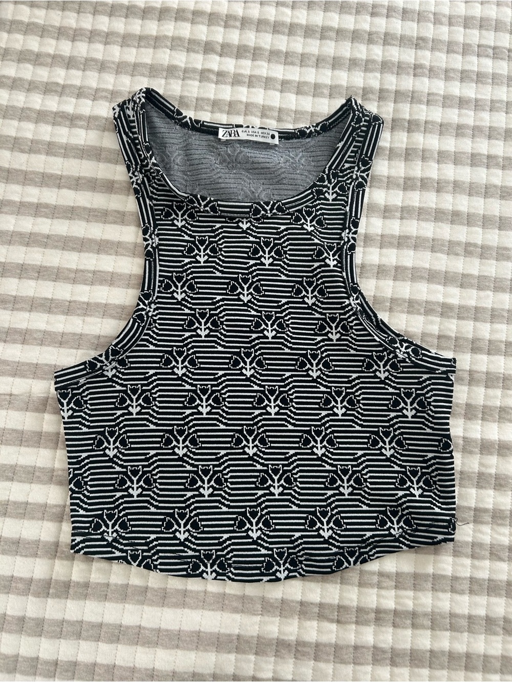 Zara Black & White Geometric Cropped Tank